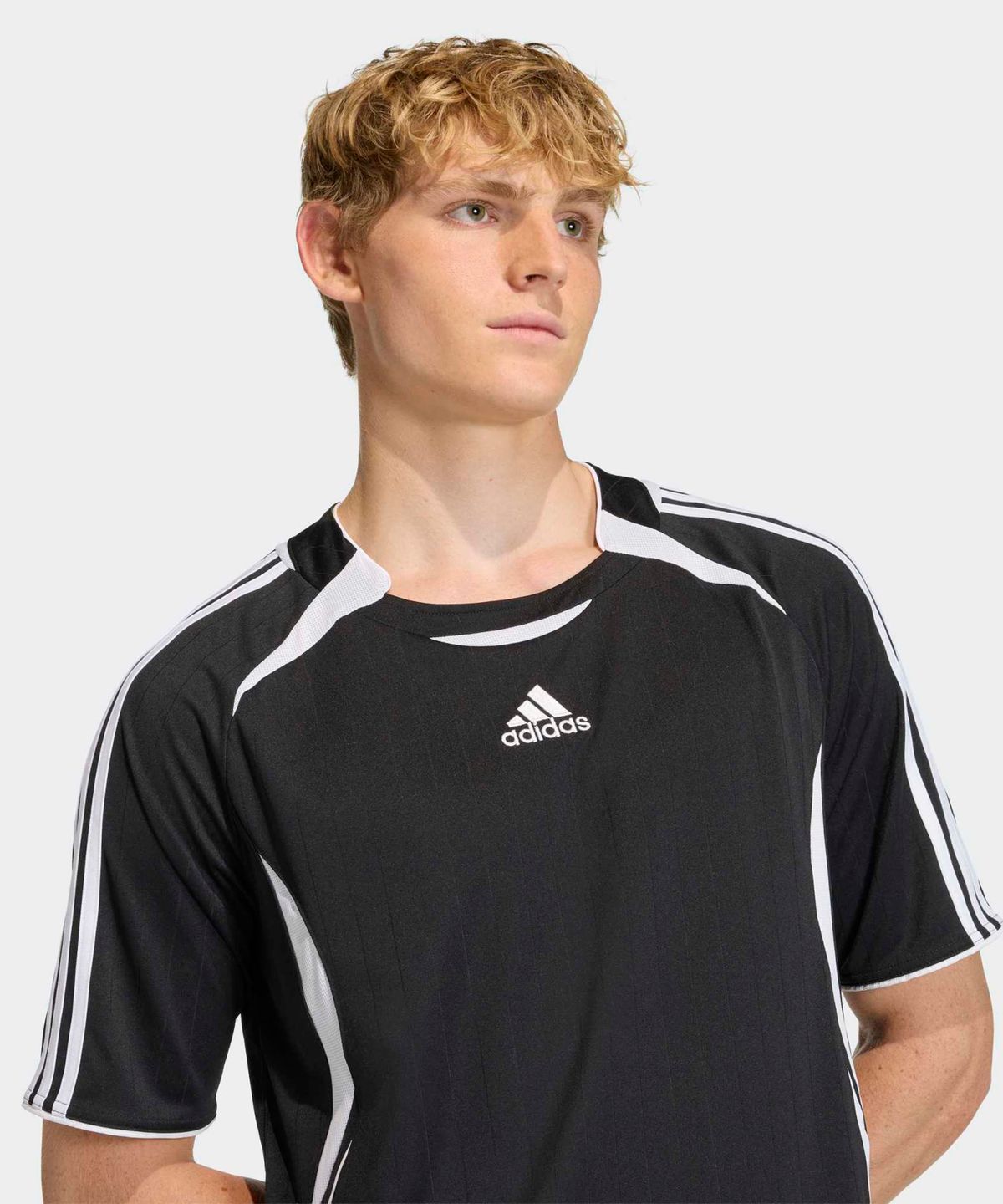 아디다스(ADIDAS) 팀가이스트 티셔츠 - 블랙:화이트 / KD5855