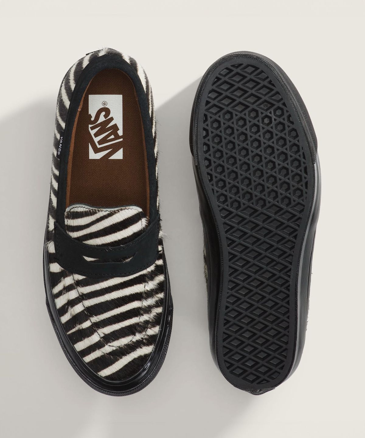 반스(VANS) 프리미엄 로퍼 53 LX - (포니헤어) 지브라 / VN000VASZBR1
