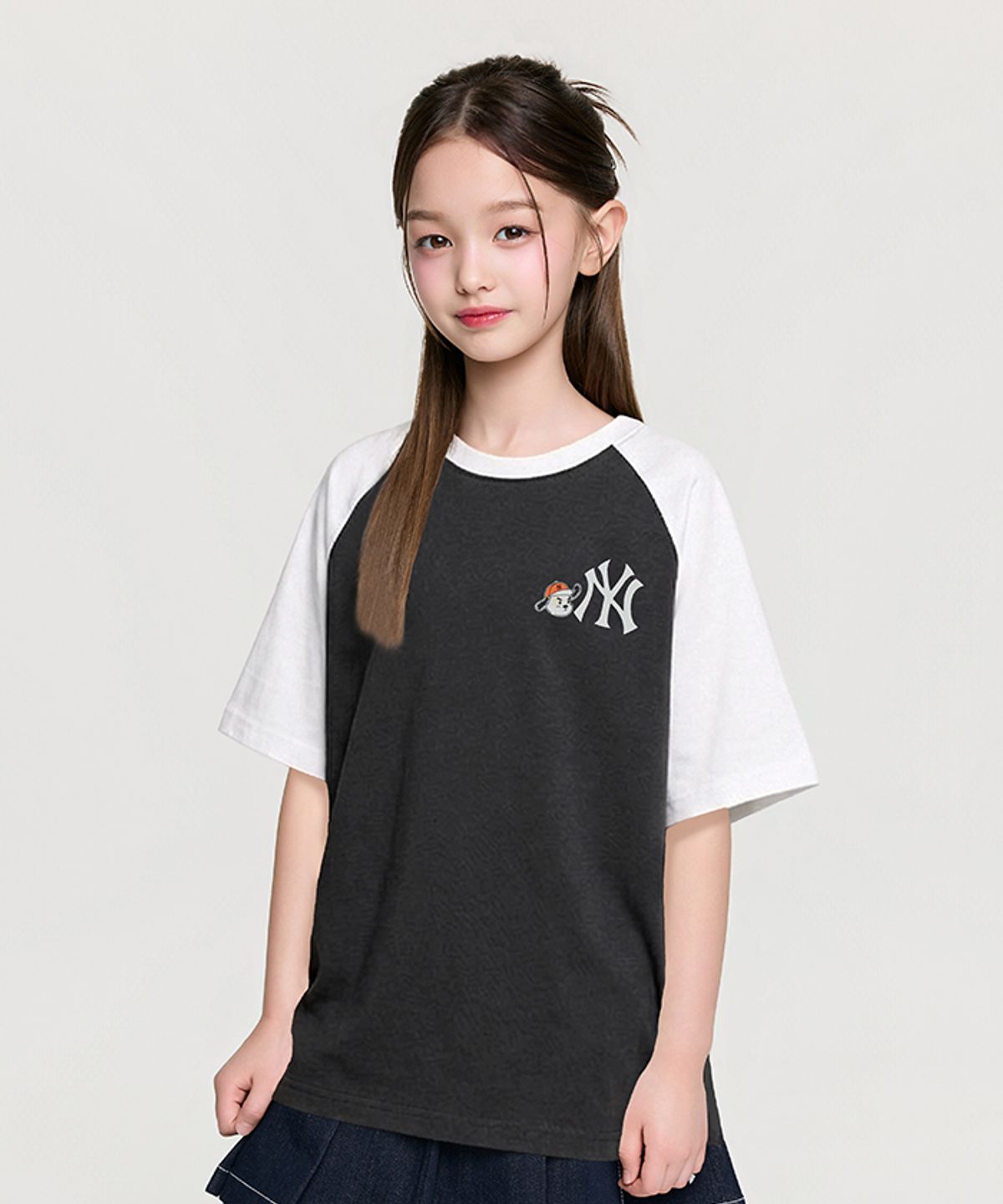 엠엘비 키즈(MLB KIDS) 스트릿 바크&바니 배색 라글란 티셔츠 NY (Charcoal Grey)