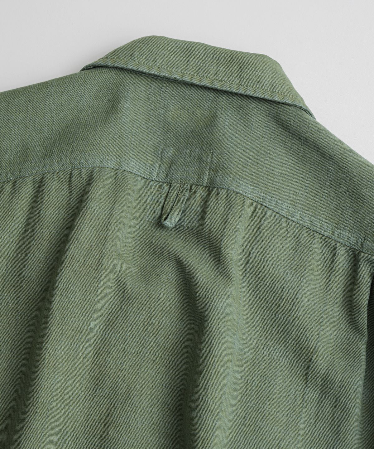 비헤비어(BEHEAVYER) DYED FATIGUE 1/2 SHIRTS olive