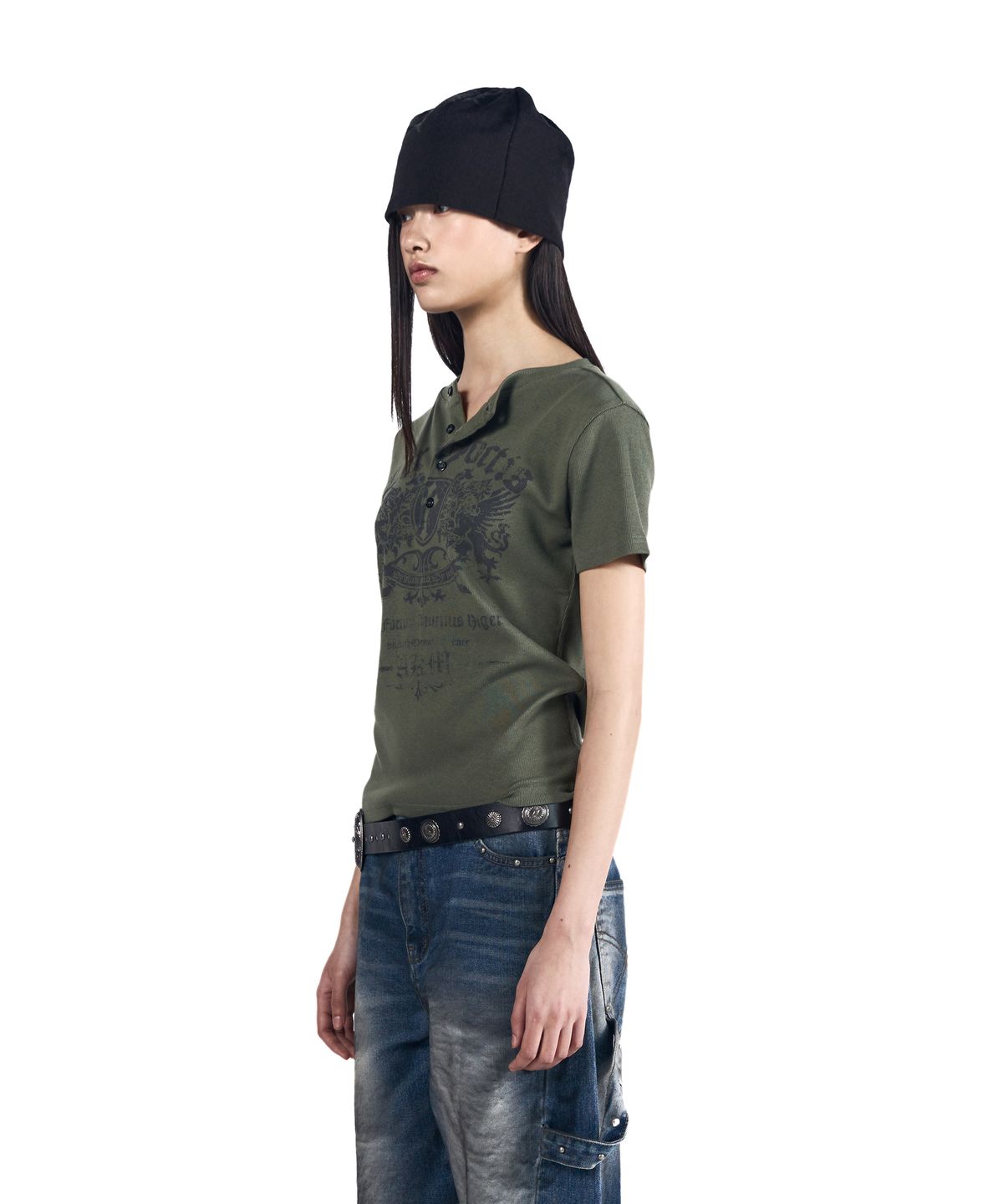아캄(AAKAM) Shield Henry Neck Half Top (Khaki)