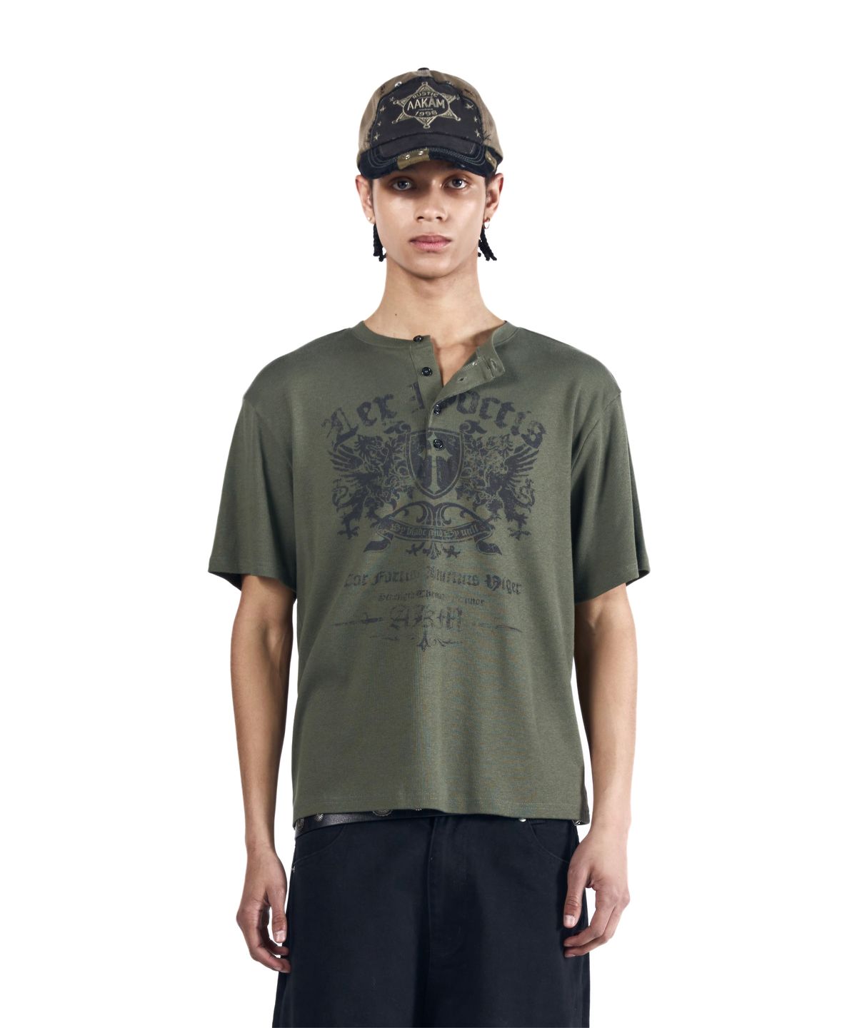 아캄(AAKAM) Shield Henry Neck Half Top (Khaki)