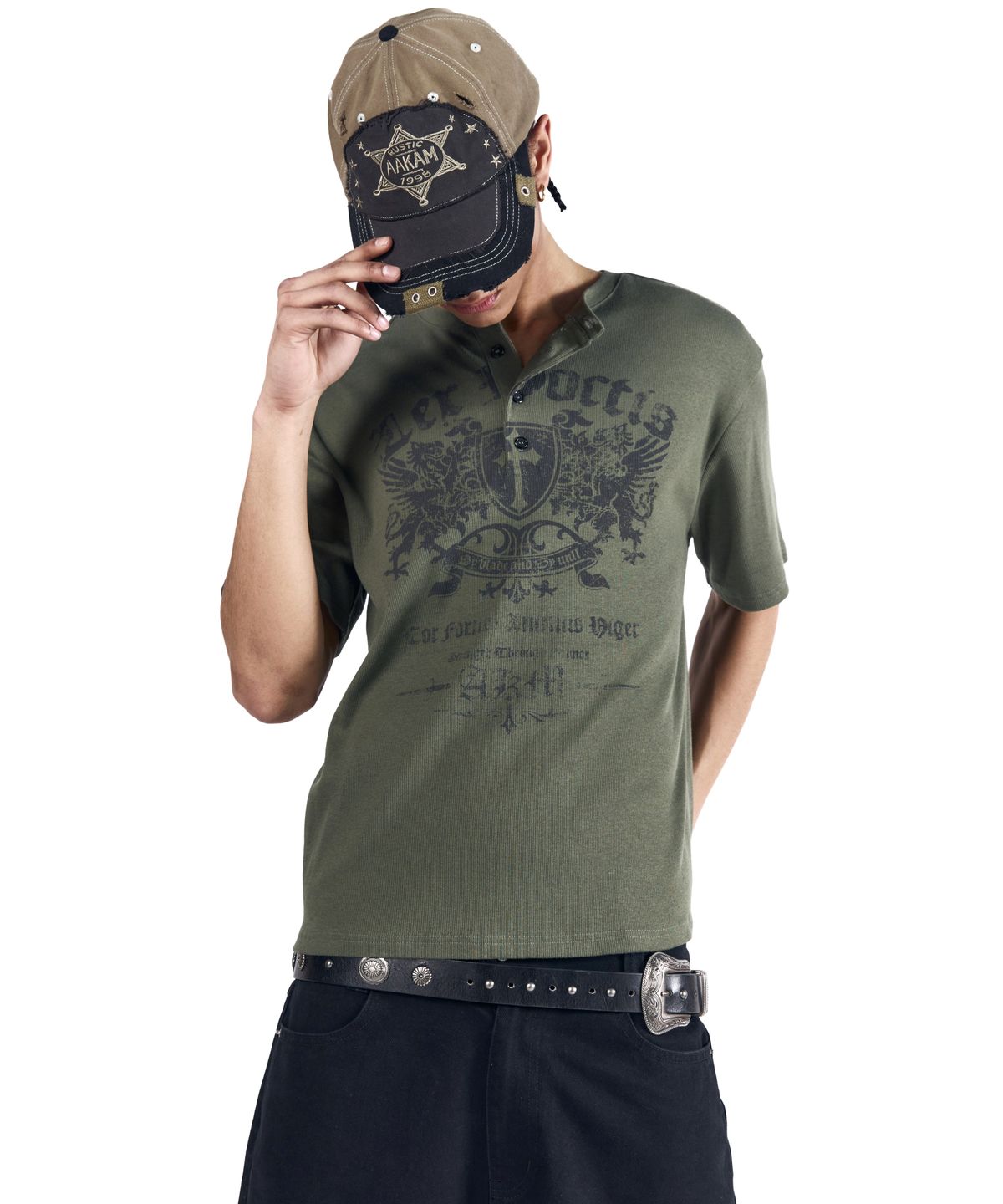 아캄(AAKAM) Shield Henry Neck Half Top (Khaki)