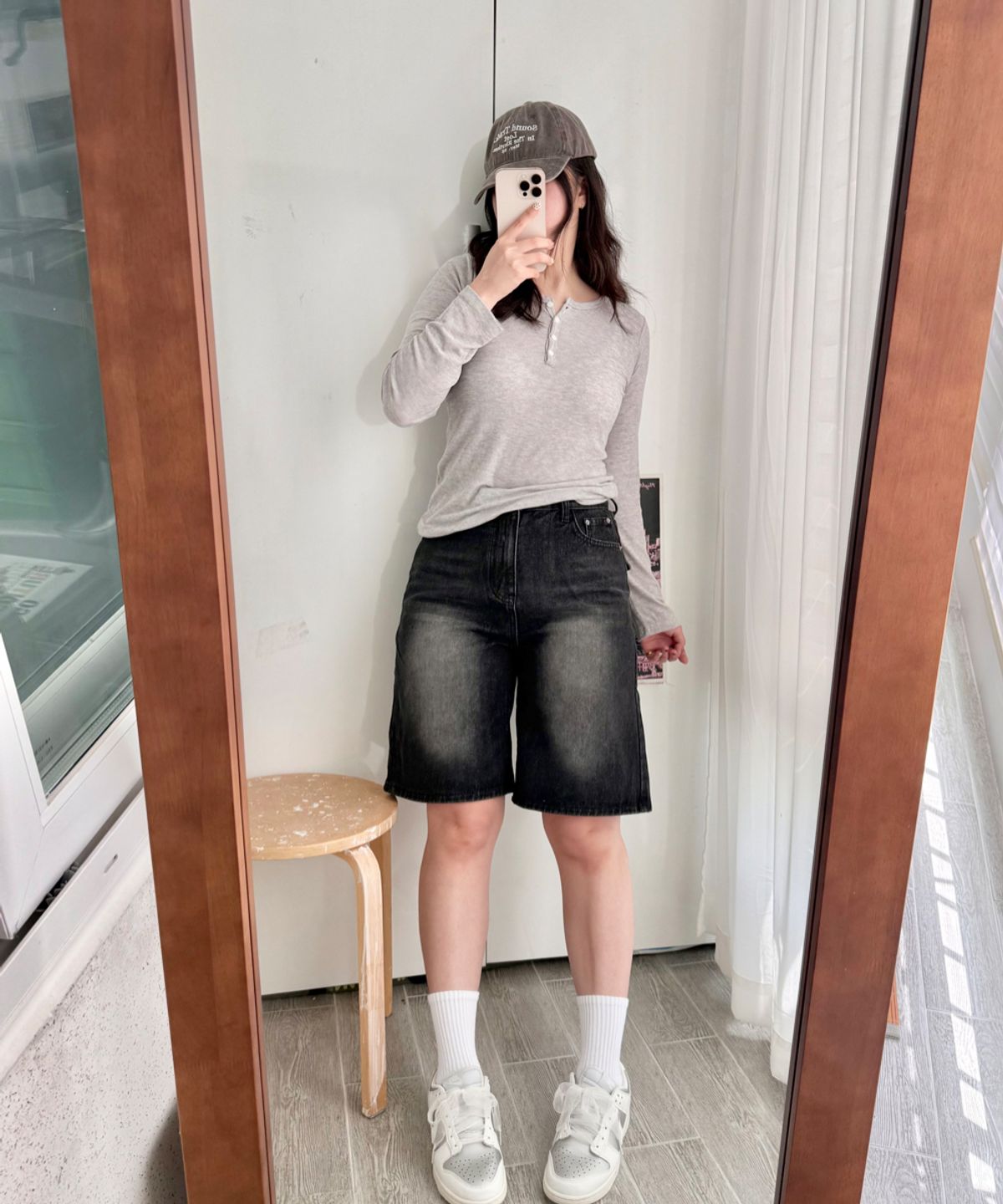 빼빼(BBAEBBAE) 빈티지 워싱 플랩 아웃포켓 버뮤다 하프 데님 반바지 2COLOR