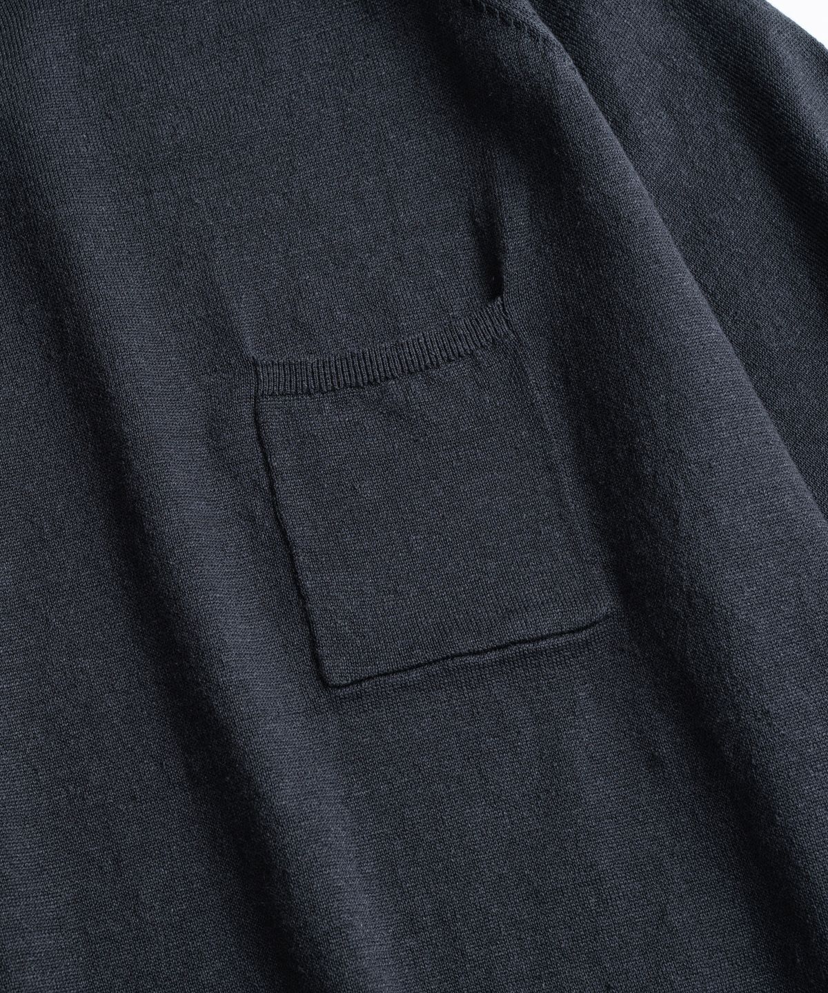 비헤비어(BEHEAVYER) EUROPEAN FLAX™ LINEN ROLL NECK 1/2 KNIT ink navy