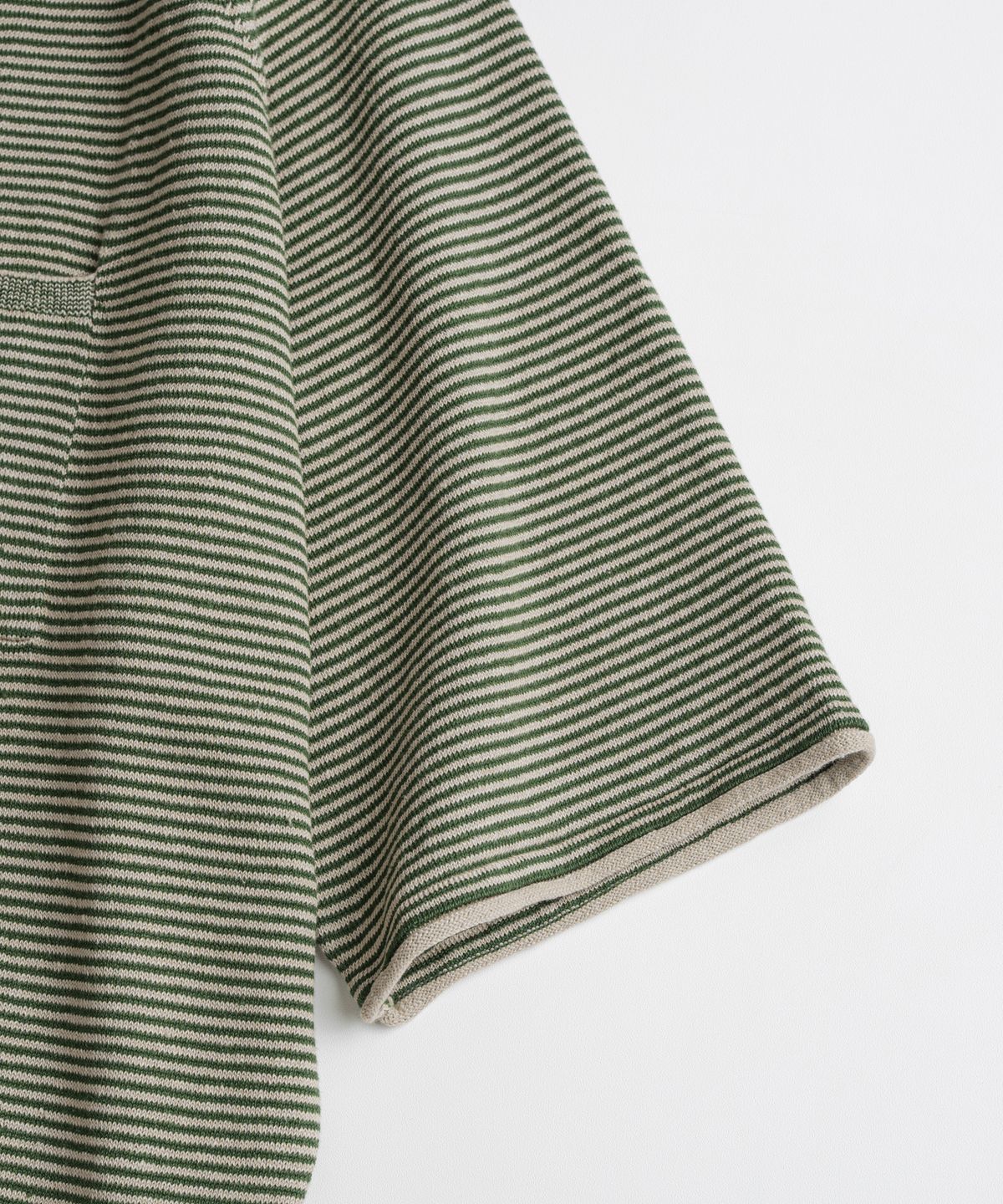 비헤비어(BEHEAVYER) EUROPEAN FLAX™ LINEN ROLL NECK 1/2 KNIT greige/forest