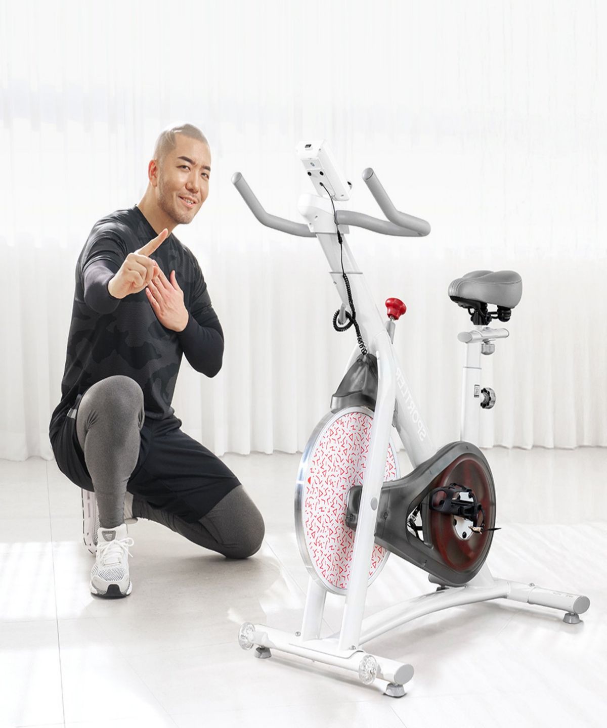 스포틀러(SPORTLER) 스핀바이크 실내자전거