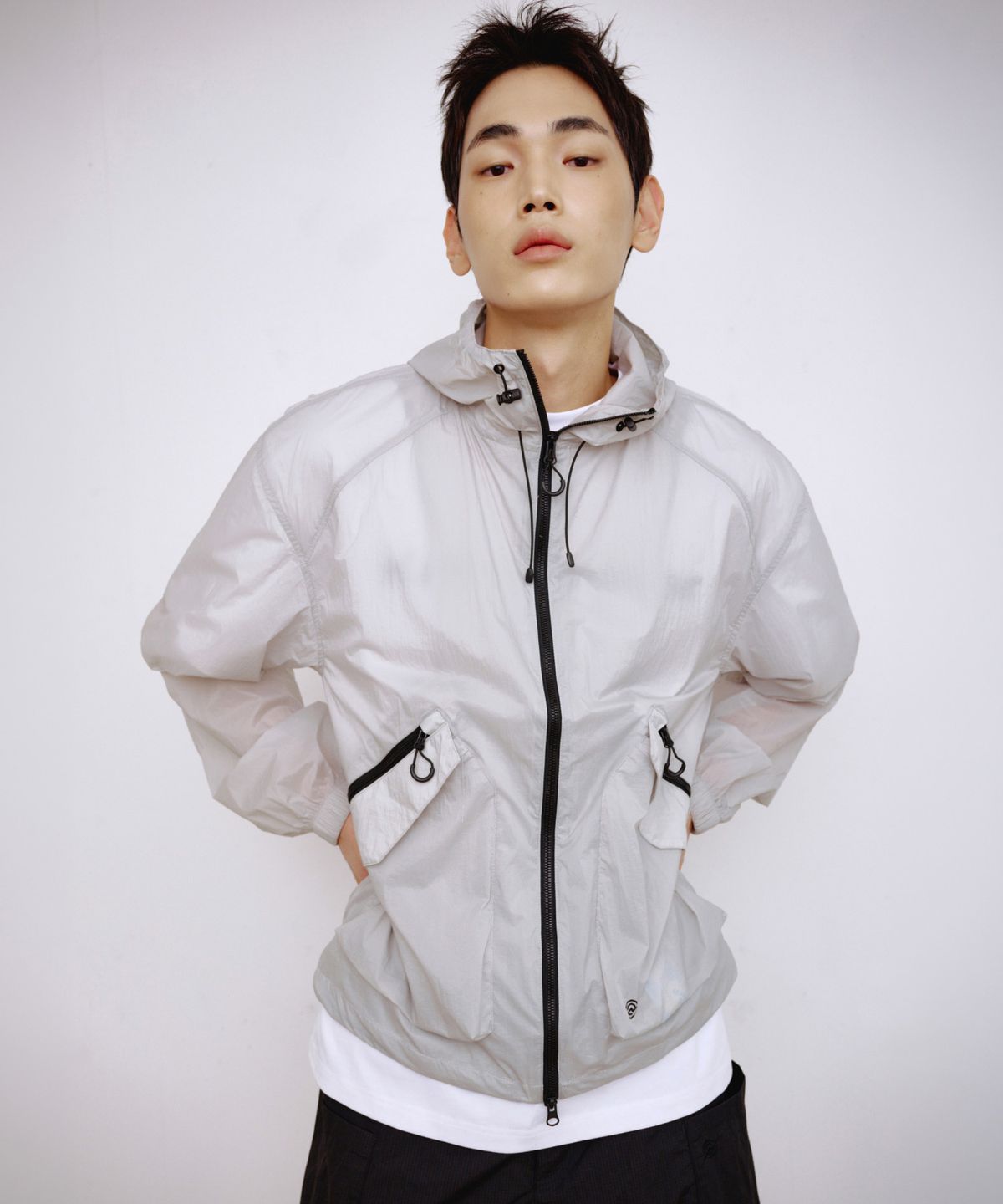 칼라파타르(KALAPATTHAR) X-RAY ULTRA LIGHT WINDBREAKER - LIGHT GREY