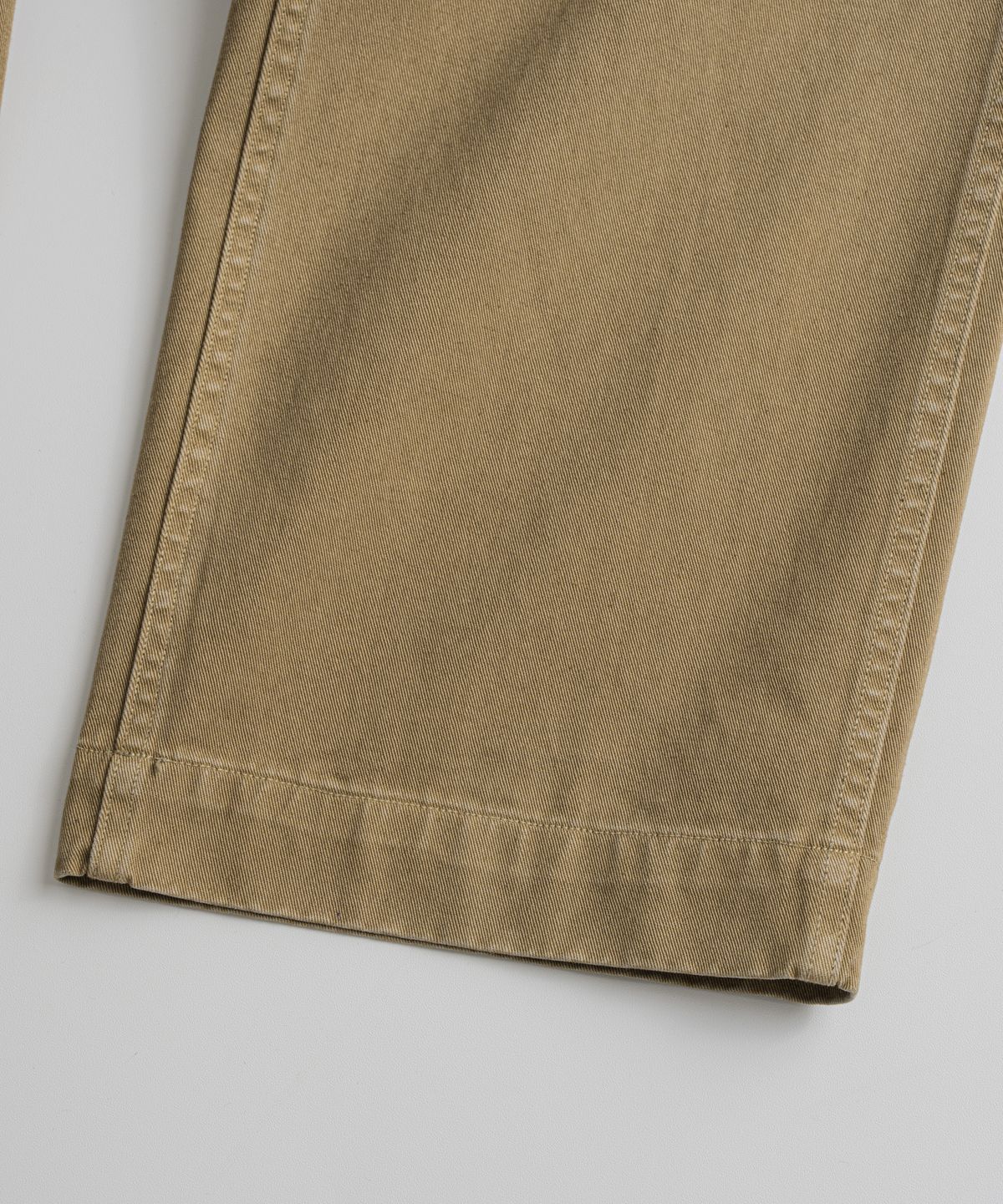 비헤비어(BEHEAVYER) USED 1942 CHINO TROUSERS sand