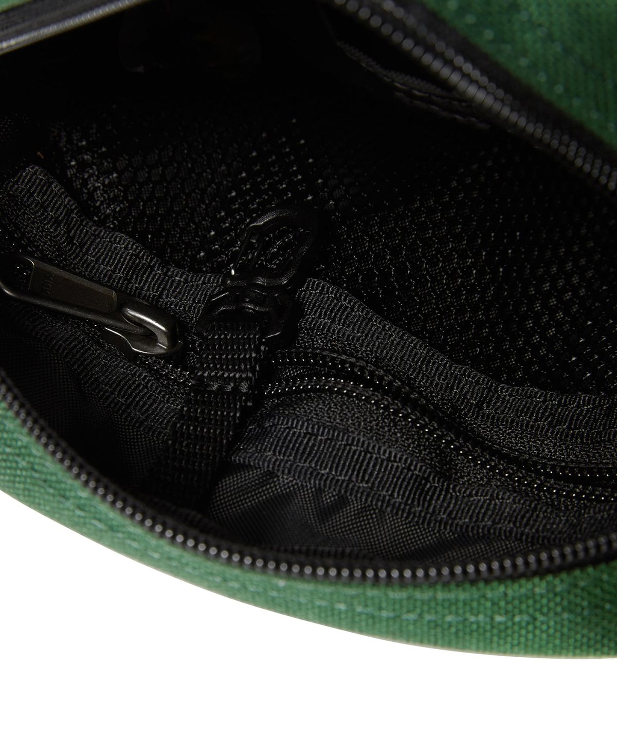 디스이즈네버댓(THISISNEVERTHAT) T-Logo Shoulder Bag Green