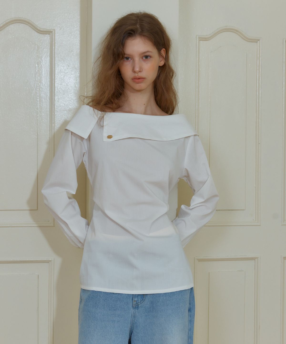 아노에틱(ANOETIC) ANC OFF-SHOULDER BLOUSE_WHITE