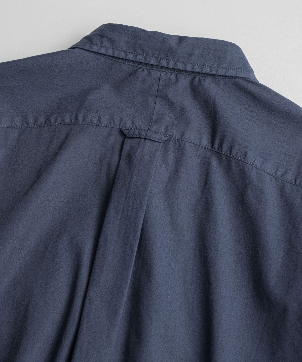 비헤비어(BEHEAVYER) DYED POPLIN CLASSIC SHIRTS d.navy