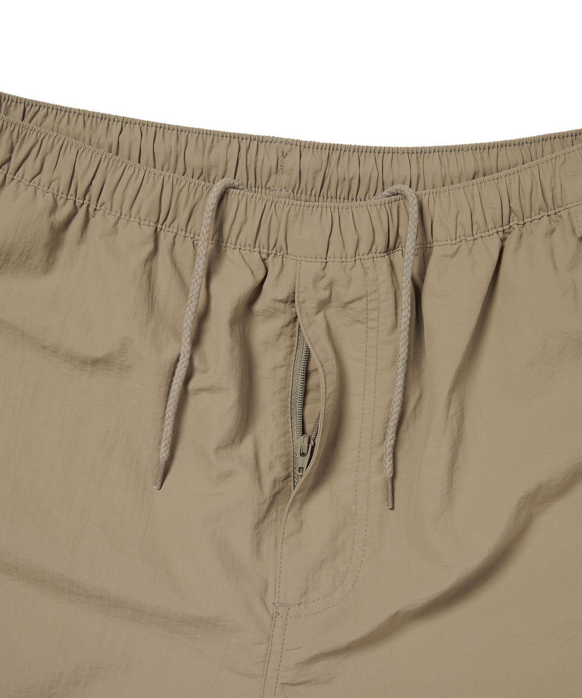 디스이즈네버댓(THISISNEVERTHAT) Relaxed Nylon Short Khaki