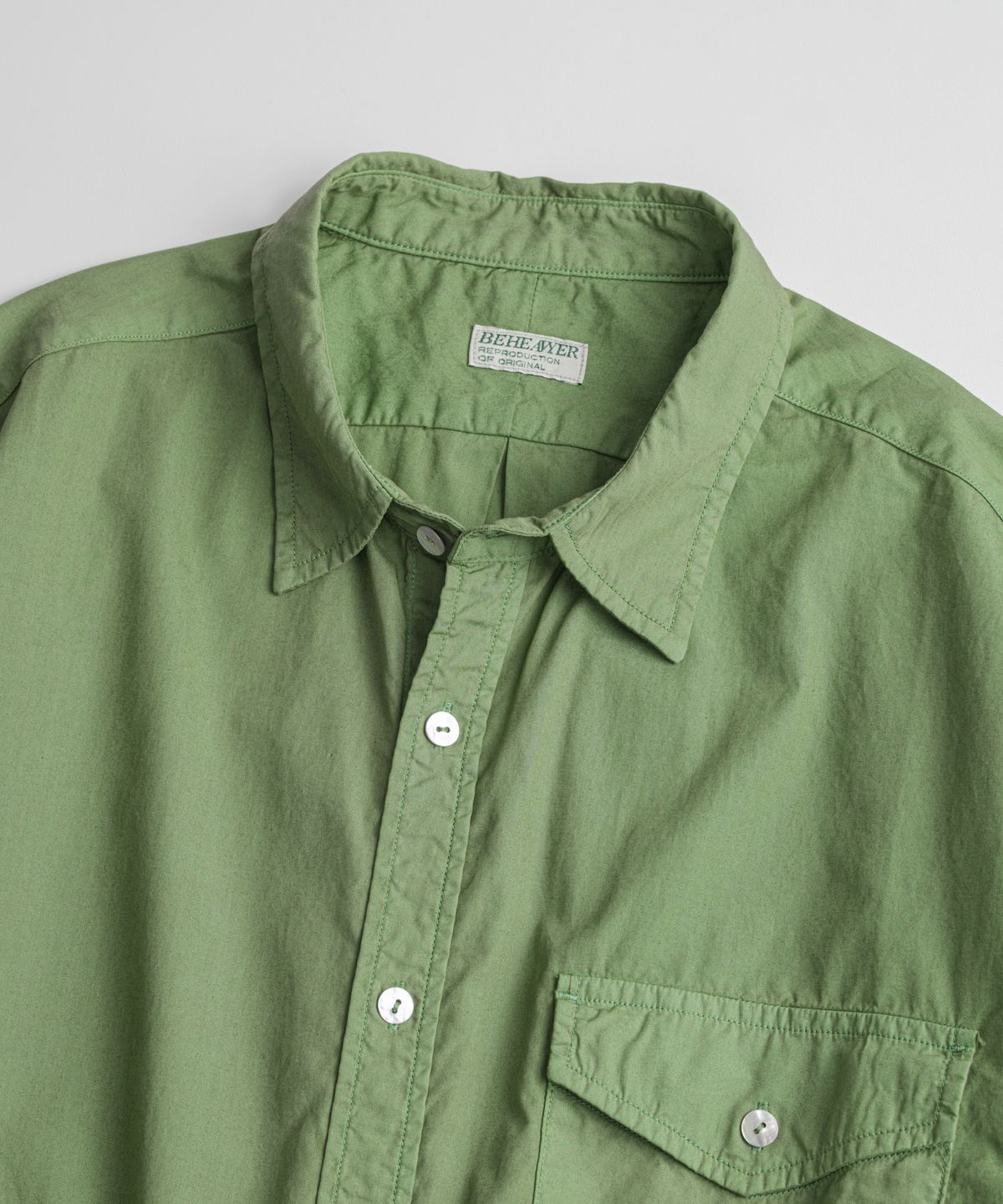 비헤비어(BEHEAVYER) DYED POPLIN CLASSIC SHIRTS grass