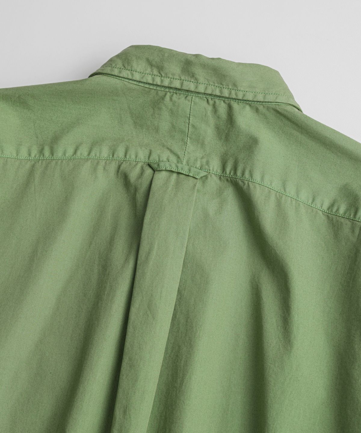 비헤비어(BEHEAVYER) DYED POPLIN CLASSIC SHIRTS grass