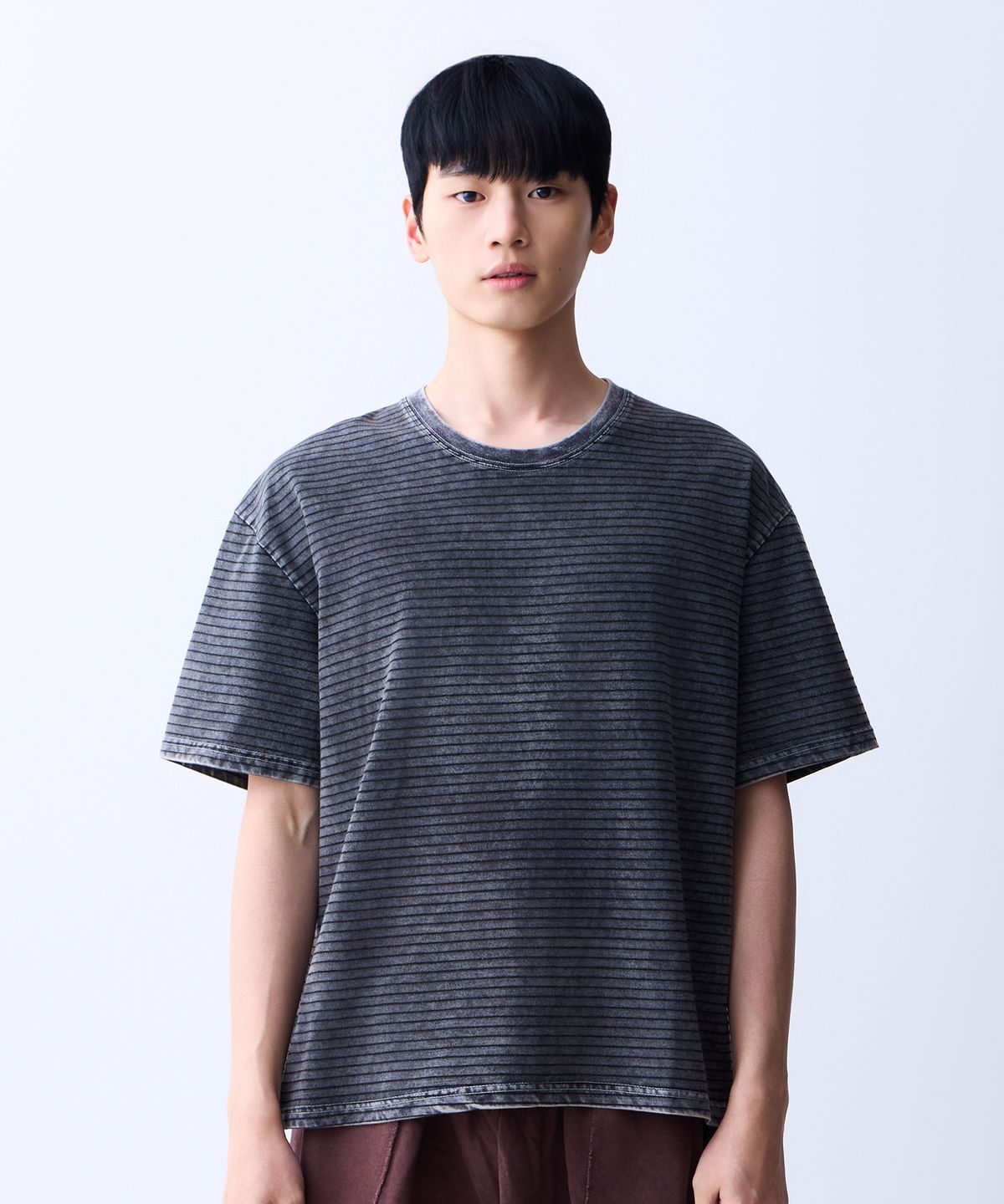 에이던엠(ADERNM) 썸머 데일리 워시드 씬 스트라이프 오버핏 티셔츠
