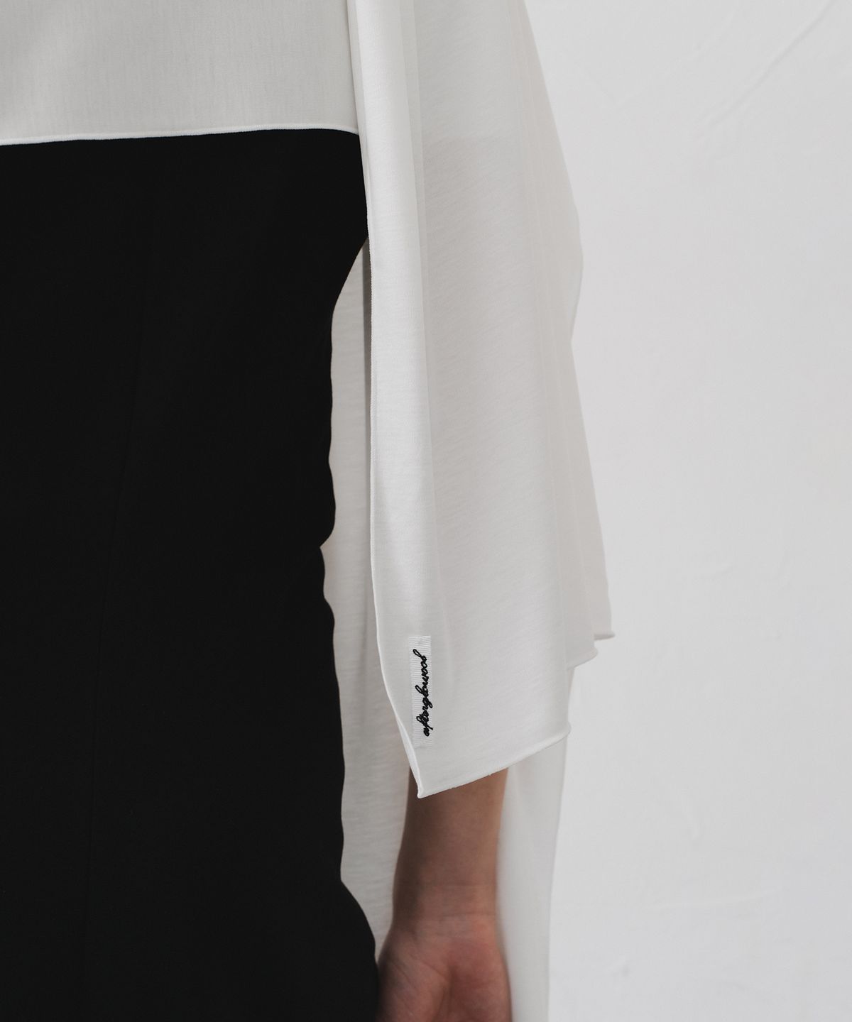 애프터글로울(AFTERGLOWOOL) Silket Modal Scarf-White