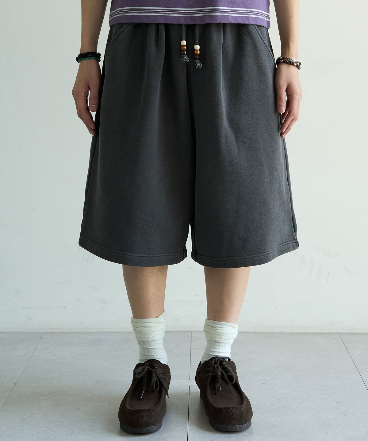 메인부스(MAINBOOTH) Haze Sweat Shorts(CHARCOAL)