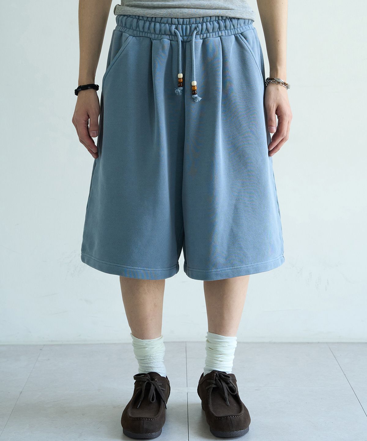 메인부스(MAINBOOTH) Haze Sweat Shorts(ASH BLUE)