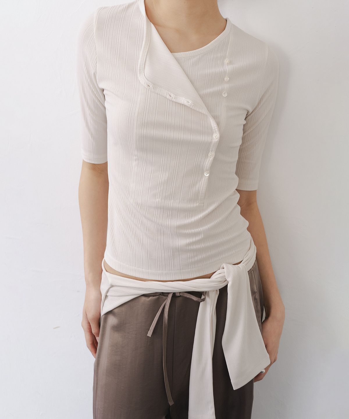 애프터글로울(AFTERGLOWOOL) Rib Two Way Button Top-Beige