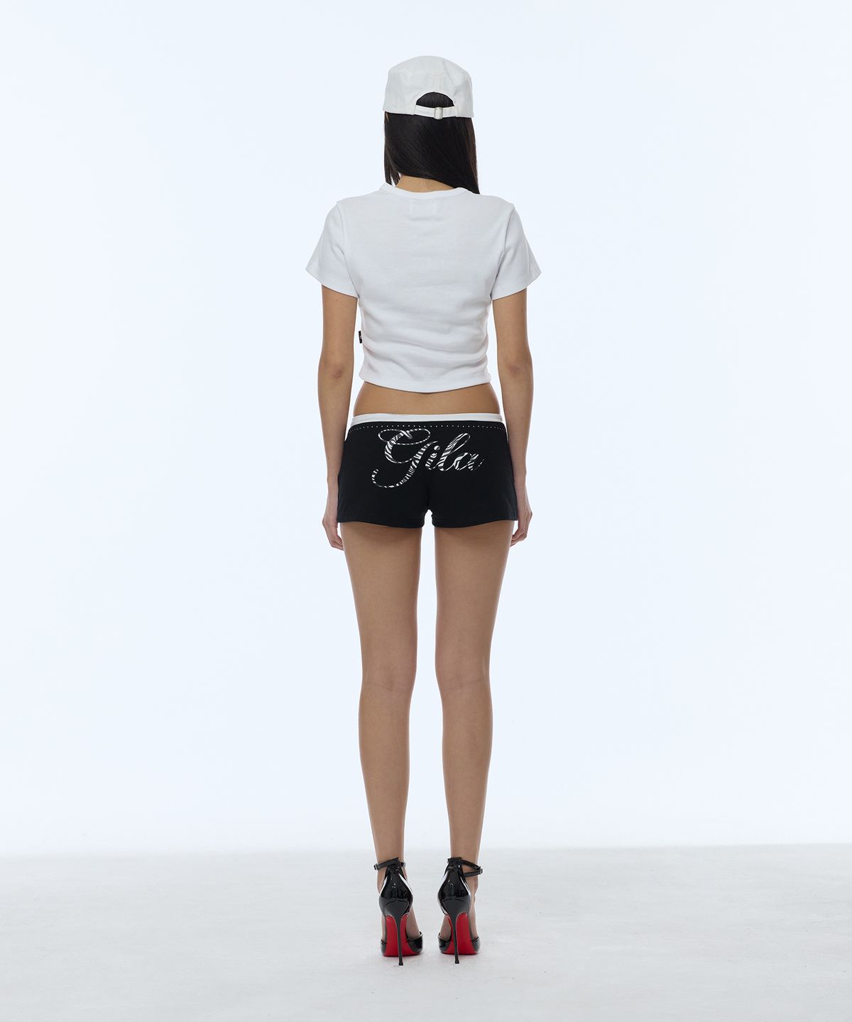 길라아카이브(GILAARCHIVE) ZEBRA SMALL LOGO MICRO SHORTS_BLACK