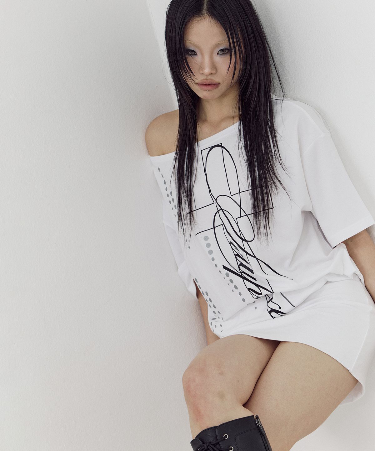 셋업이엑스이(SETUP-EXE) LOGO ONE SHOULDER OPS / WHITE