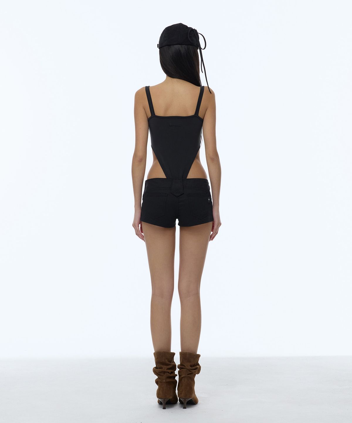 길라아카이브(GILAARCHIVE) VATICAL LOGO BODY SUIT_CHARCOAL