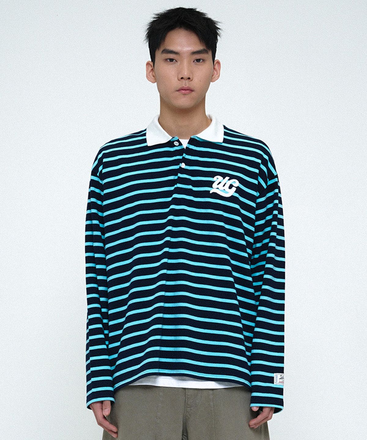 유니버스 가먼트(UNIVERSE GARMENT) 스트라이프 럭비 카라 티셔츠_BLUE