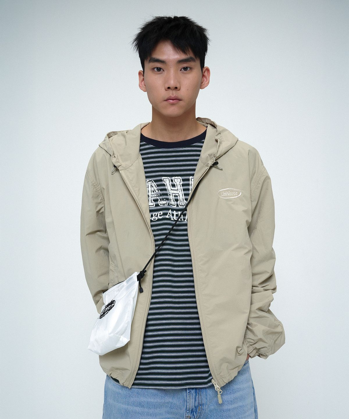 유니버스 가먼트(UNIVERSE GARMENT) 멀티 스트라이프 그래픽 티셔츠_GREEN