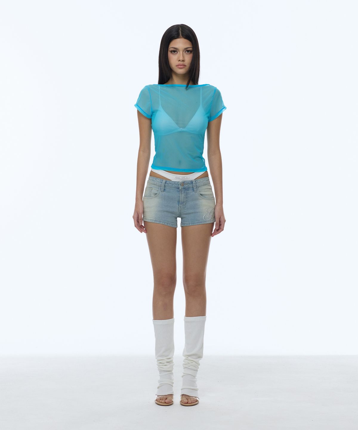 길라아카이브(GILAARCHIVE) LETTERING LOGO BACKLESS SHEER CROP TOP_BLUE