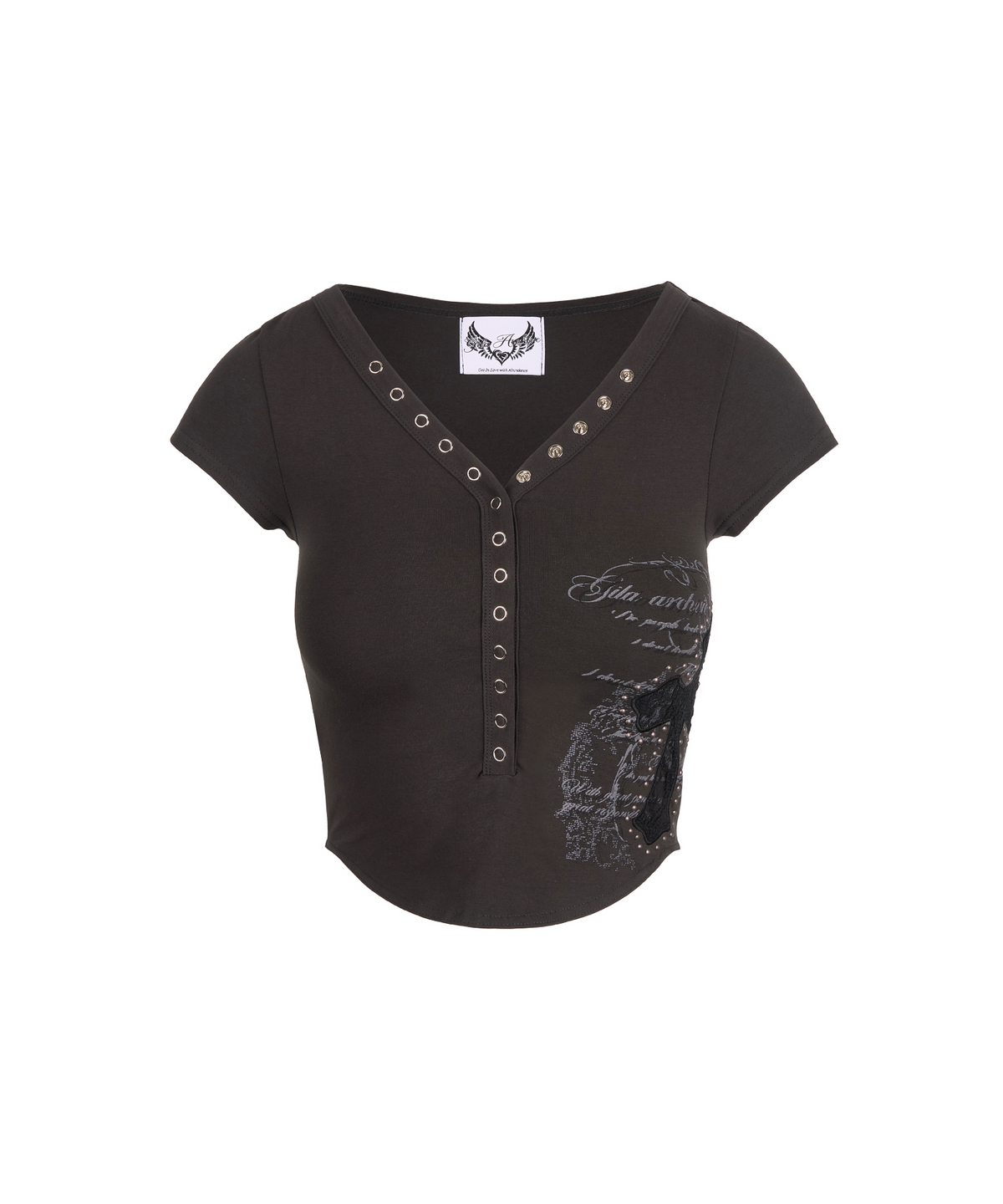 길라아카이브(GILAARCHIVE) LACE CROSS PATCHED BUTTON CROP T-SHIRTS_CHARCOAL