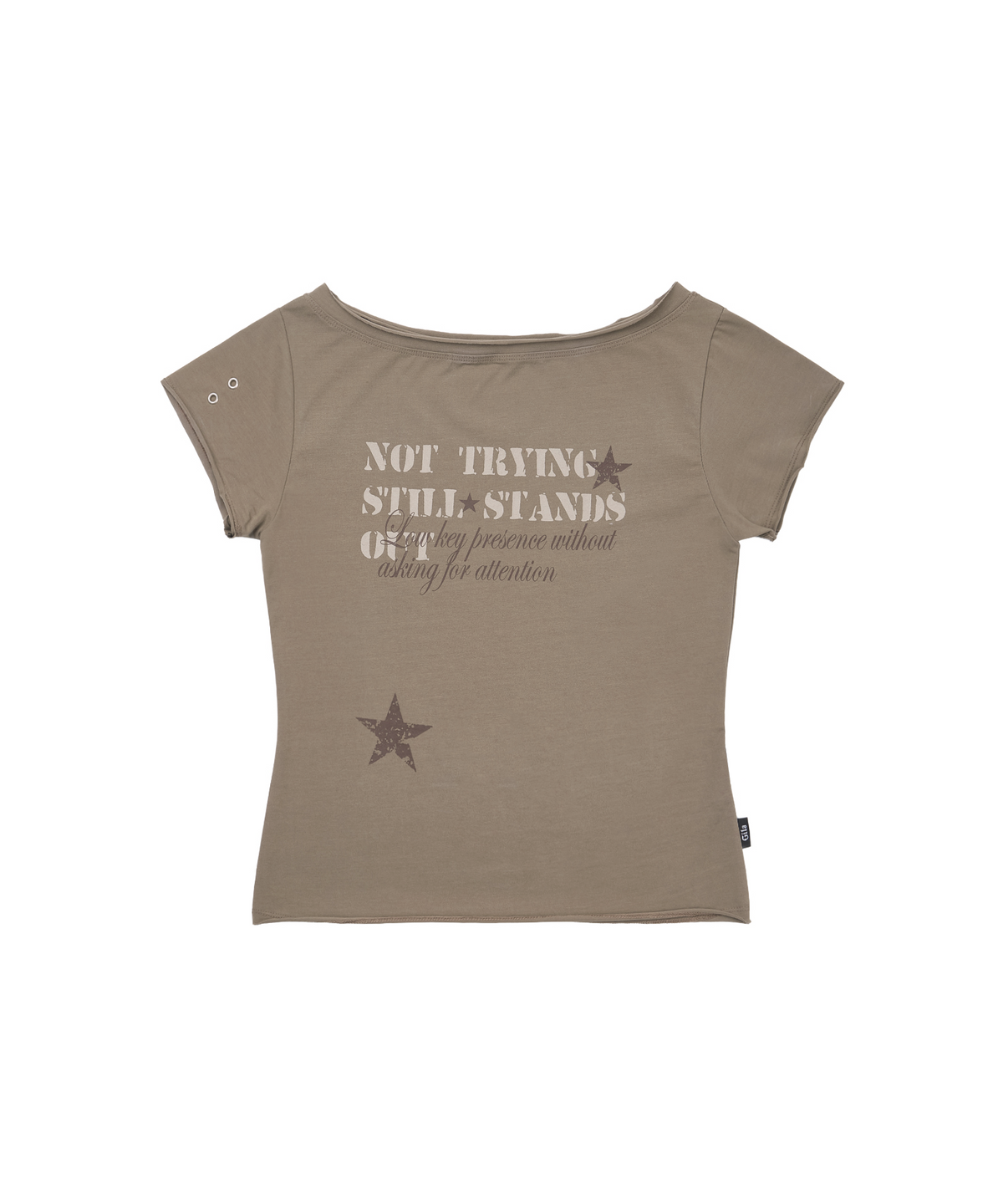 길라아카이브(GILAARCHIVE) SLOGAN BOAT NECK T-SHIRTS_BROWN