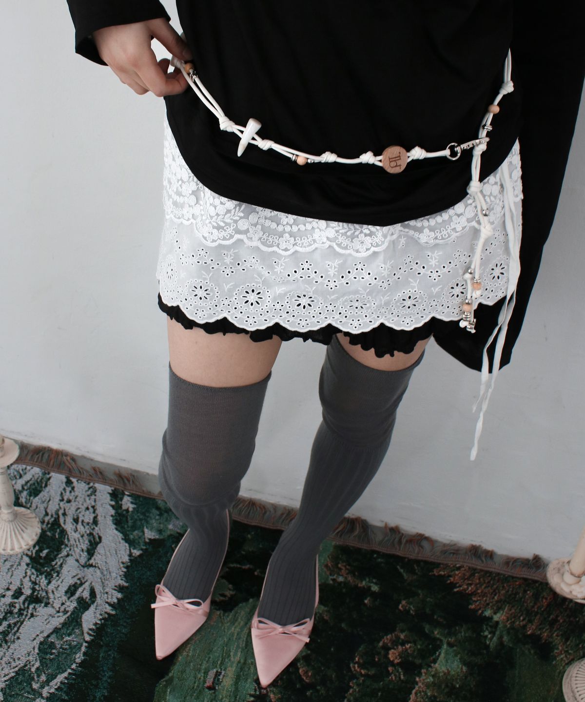 루바티(RUBATI) 밀라 더블넥 레이어드 홀터 롱 슬리브 티셔츠_블랙