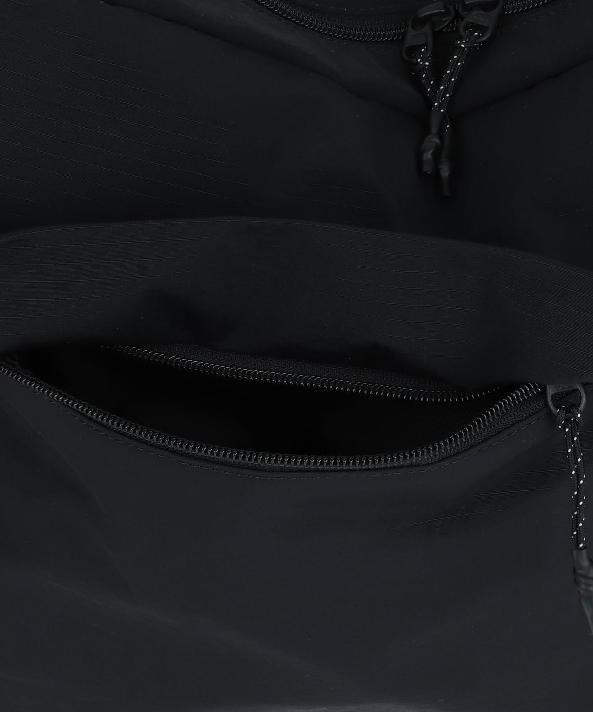 브라운브레스(BROWNBREATH) TAG NYLON CROSS BAG - BLACK