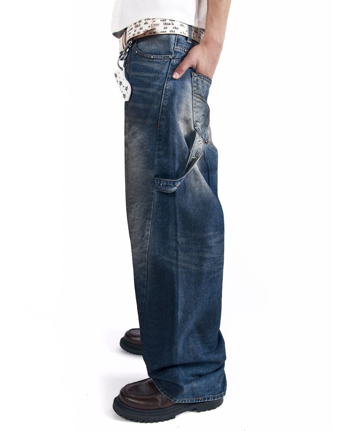 아캄(AAKAM) Hammer Studded Denim Pants (Blue)