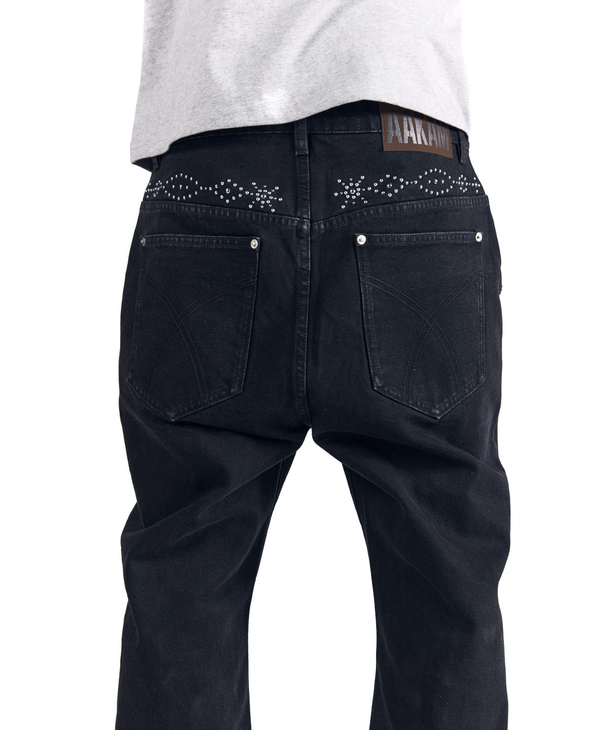 아캄(AAKAM) Back Studded Flare Denim Pants (Black)
