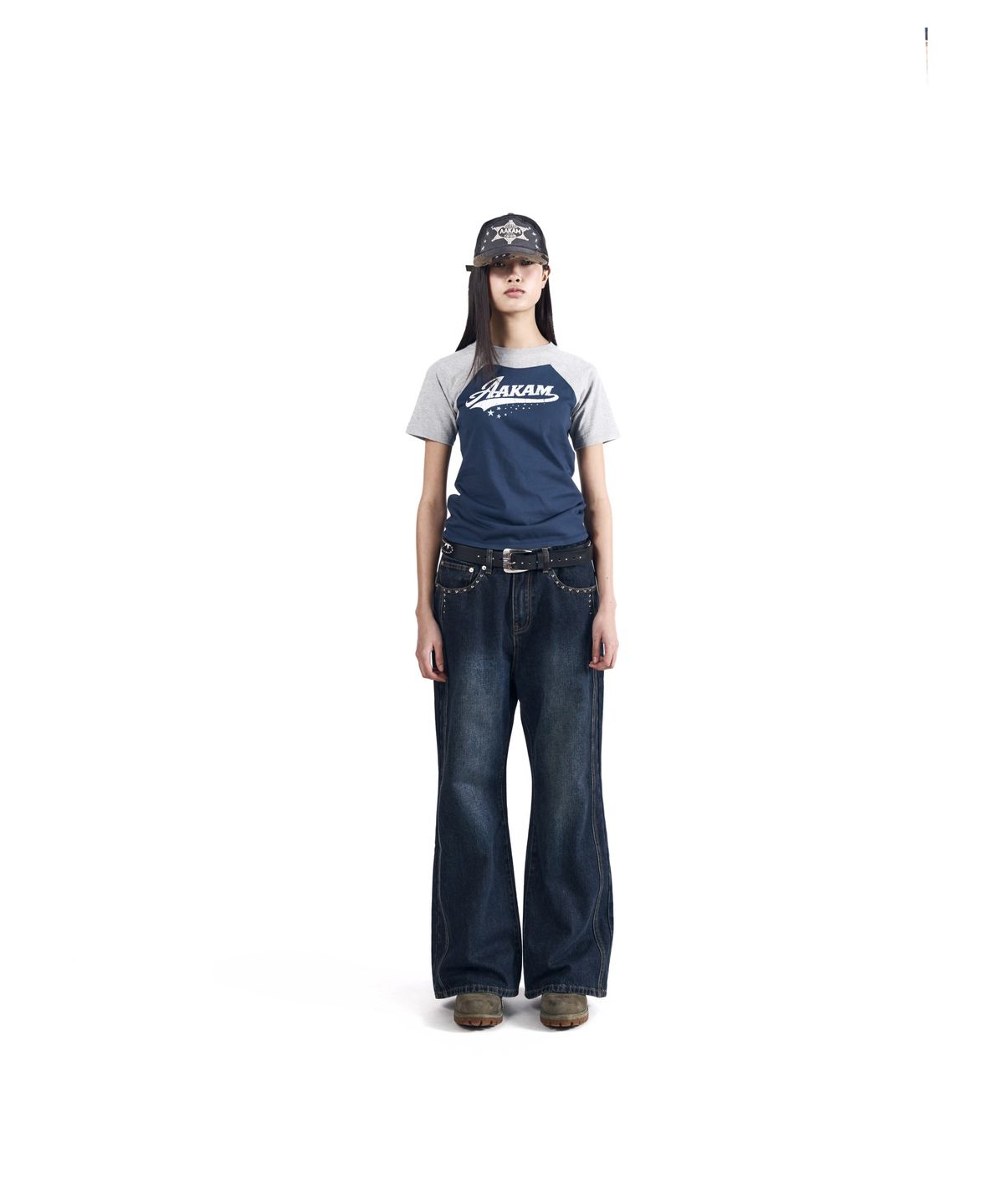 아캄(AAKAM) Back Studded Flare Denim Pants (Blue)