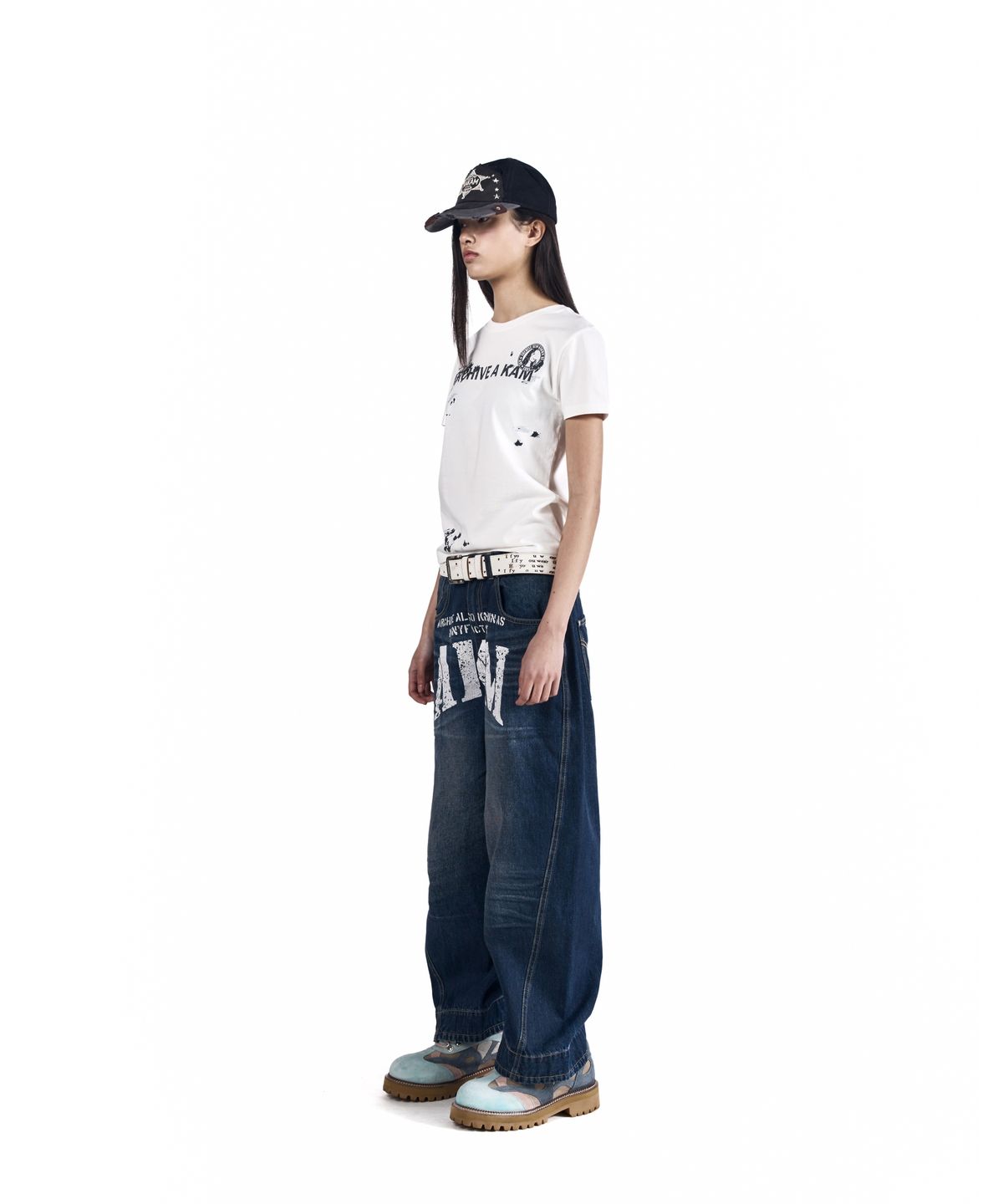 아캄(AAKAM) AKM Curved Denim Pants (Blue)