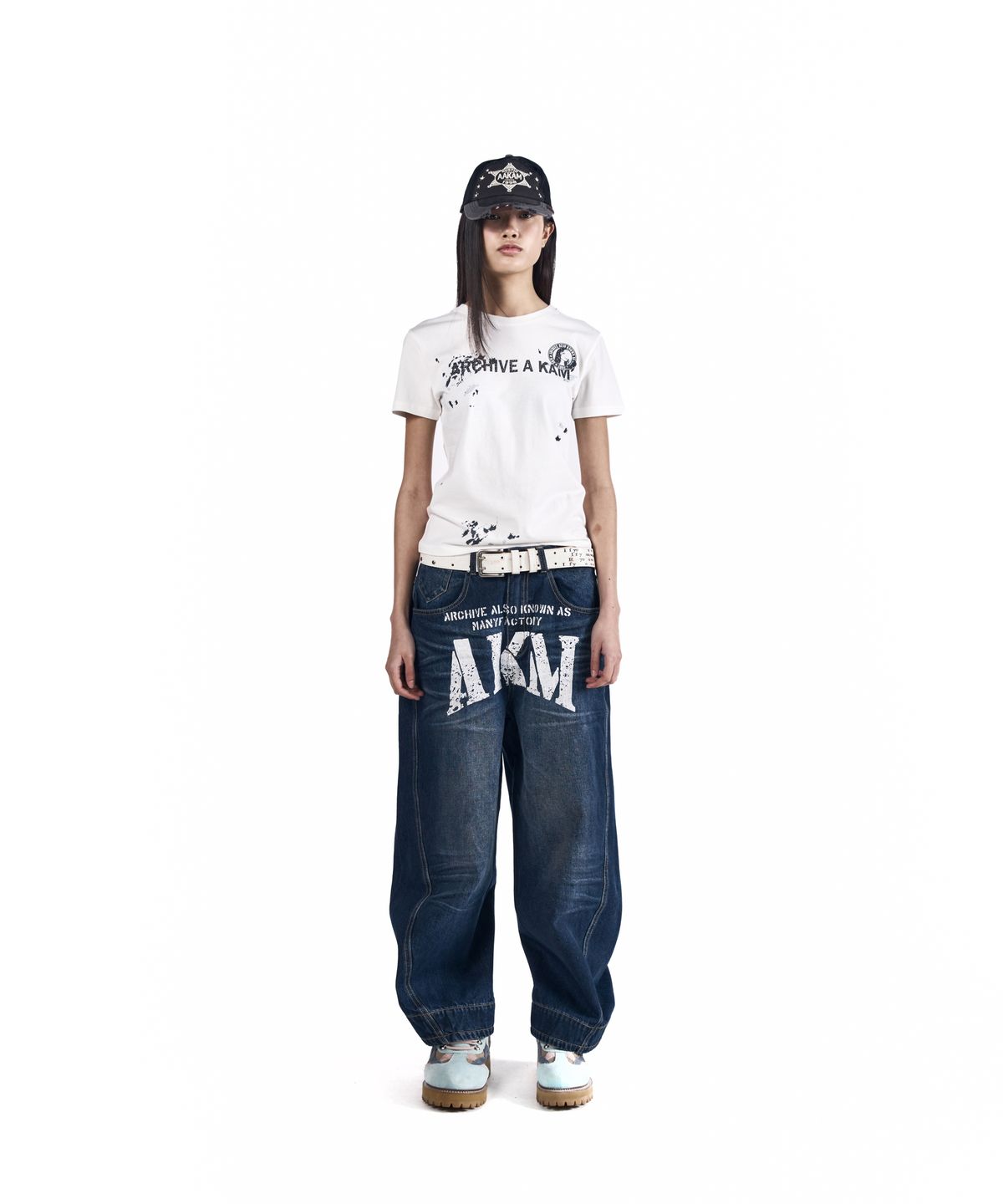 아캄(AAKAM) AKM Curved Denim Pants (Blue)