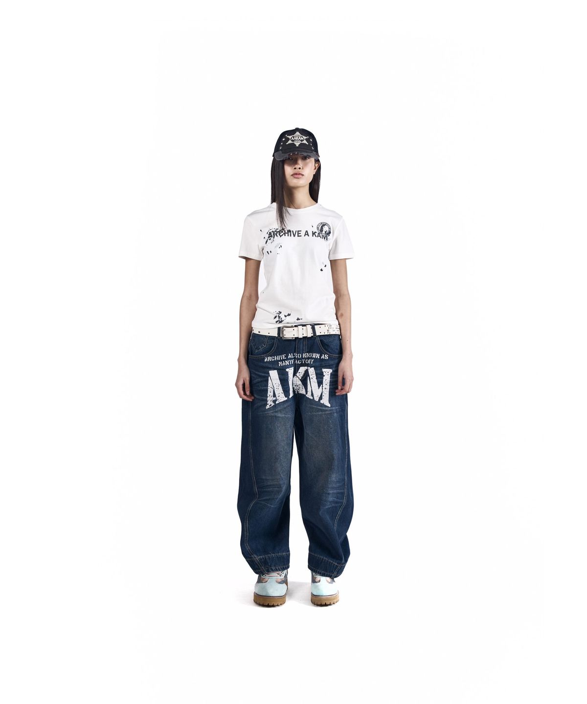 아캄(AAKAM) AKM Curved Denim Pants (Blue)