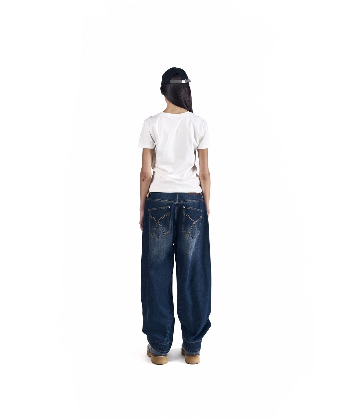 아캄(AAKAM) AKM Curved Denim Pants (Blue)