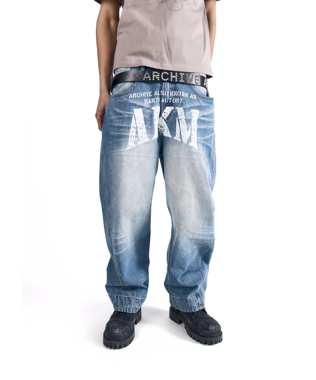 아캄(AAKAM) AKM Curved Denim Pants (Sky Blue)