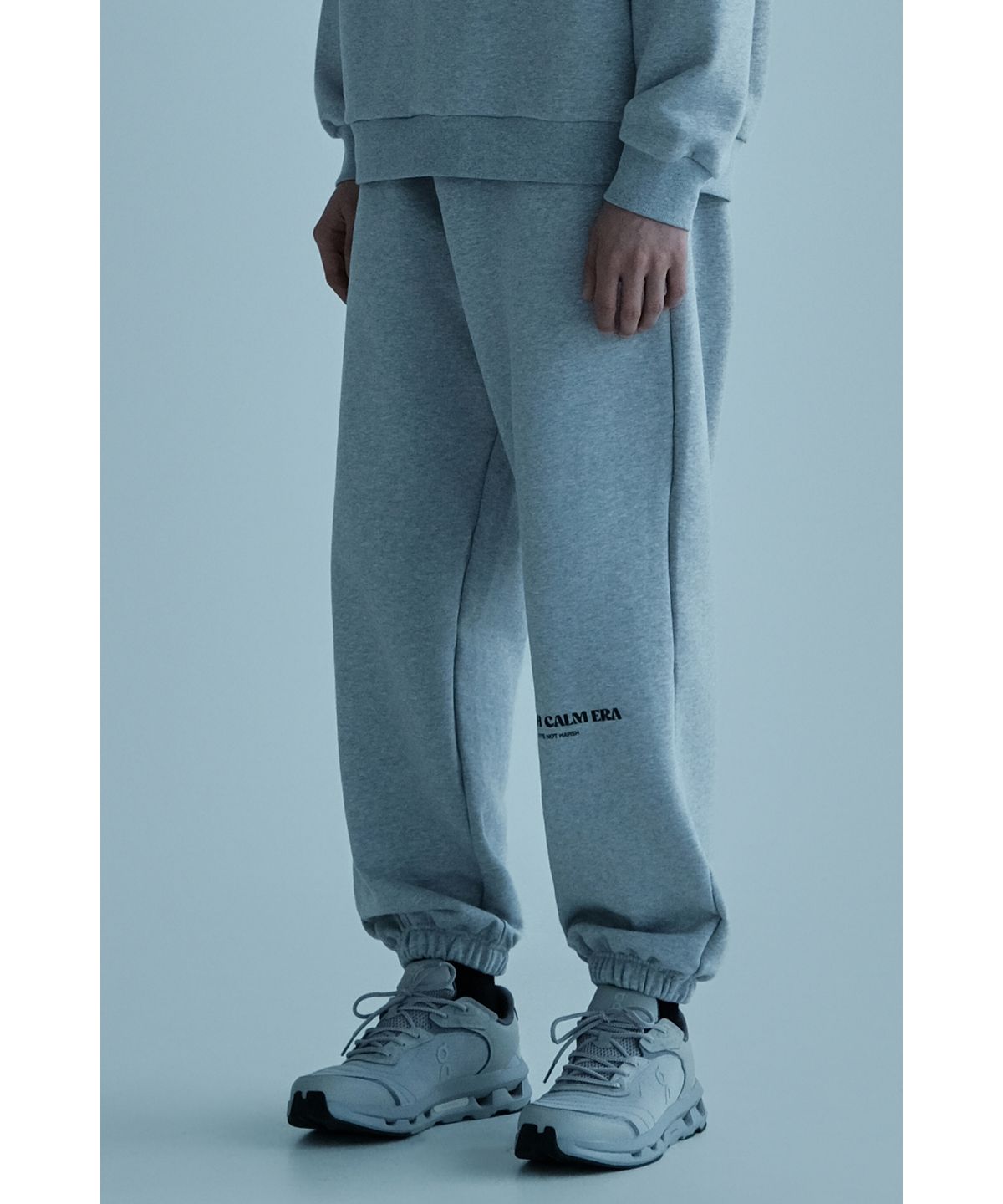 얼스캄에라(EARTH CALM ERA) 내추럴 데일리 스웨트팬츠_멜란지 그레이