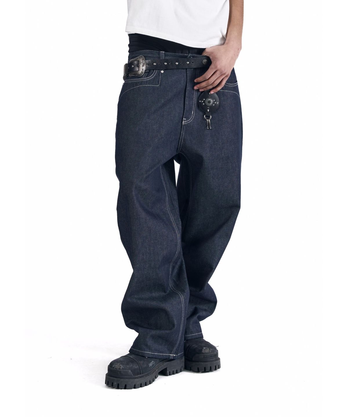 아캄(AAKAM) CROS2 Patch Denim Pants (Blue)