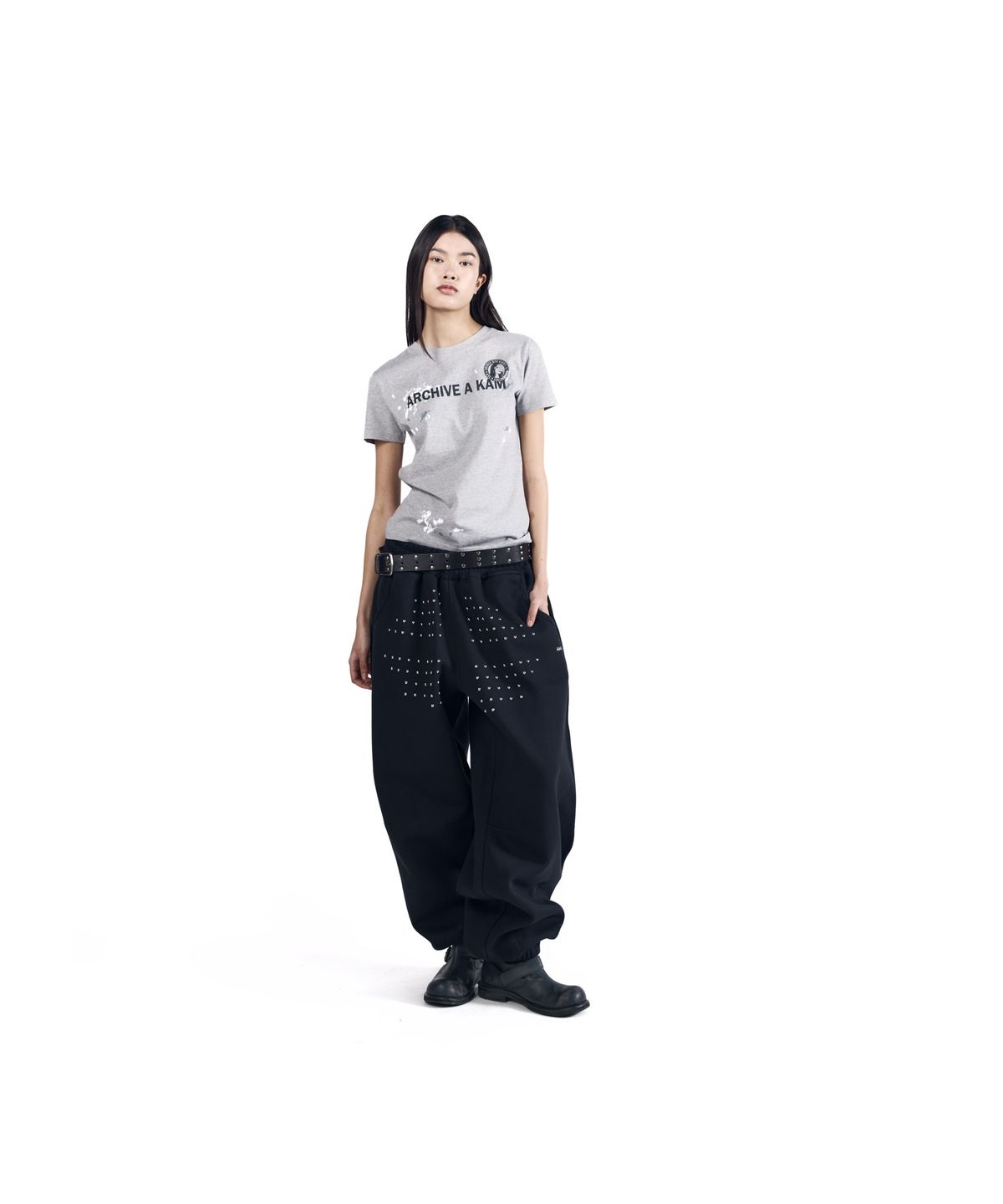 아캄(AAKAM) Go-Cross Studded Sweatpants (Black)