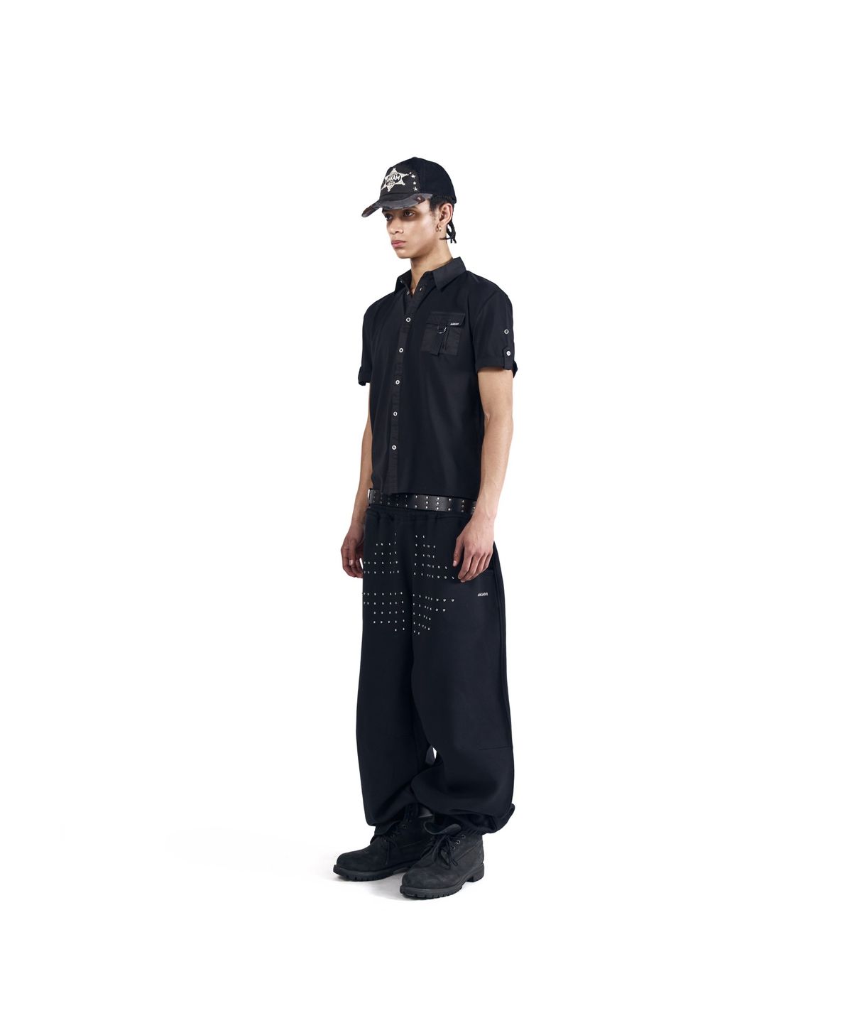 아캄(AAKAM) Go-Cross Studded Sweatpants (Black)