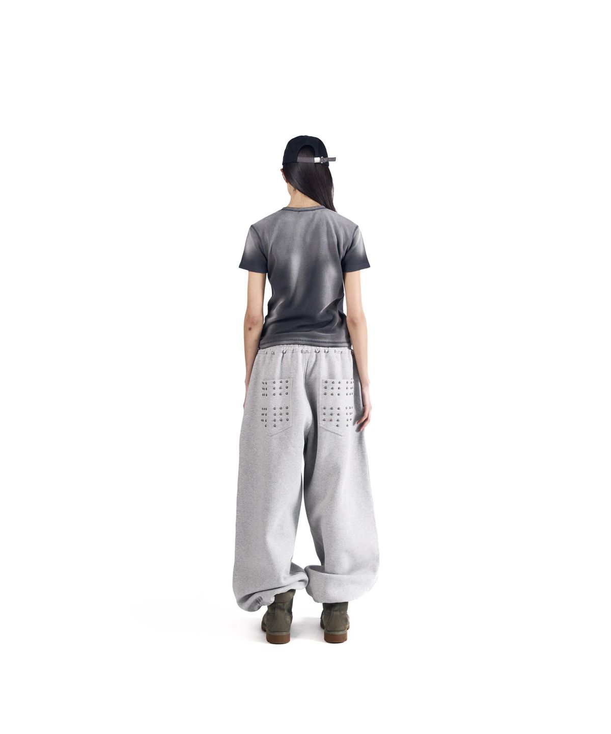 아캄(AAKAM) Go-Cross Studded Sweatpants (Gray)