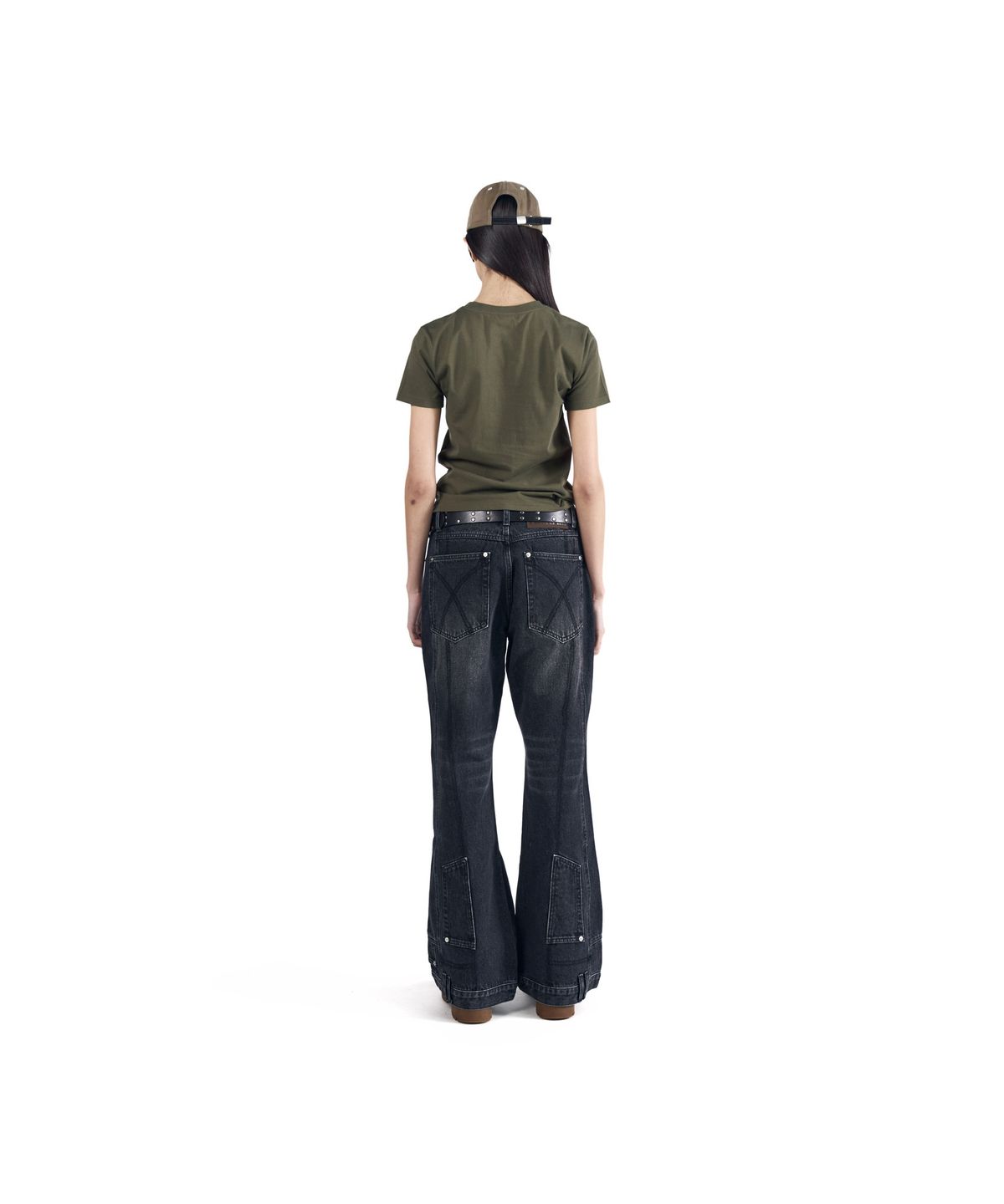 아캄(AAKAM) Upside-Down Flare Denim Pants (Black)
