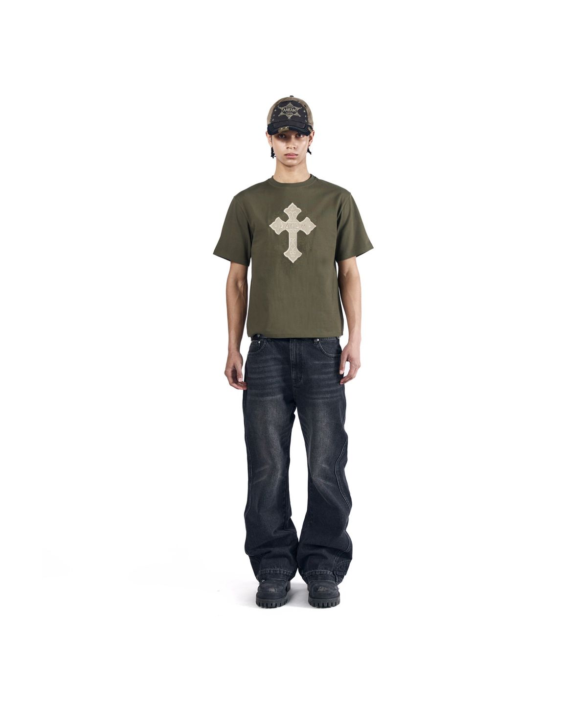 아캄(AAKAM) Upside-Down Flare Denim Pants (Black)