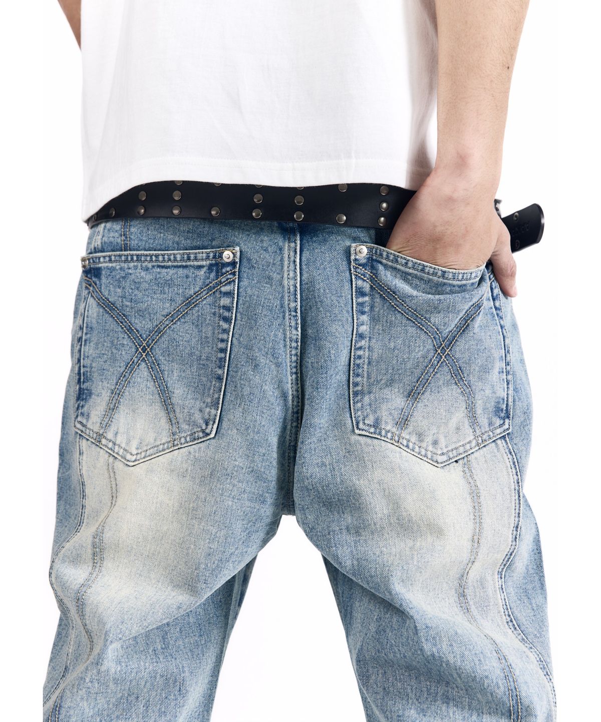 아캄(AAKAM) Upside-Down Flare Denim Pants (Blue)